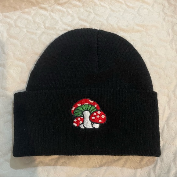 Black Beanie with Mushroom Design Adult Hat Unisex Women’s Men’s OS - Picture 1 of 4